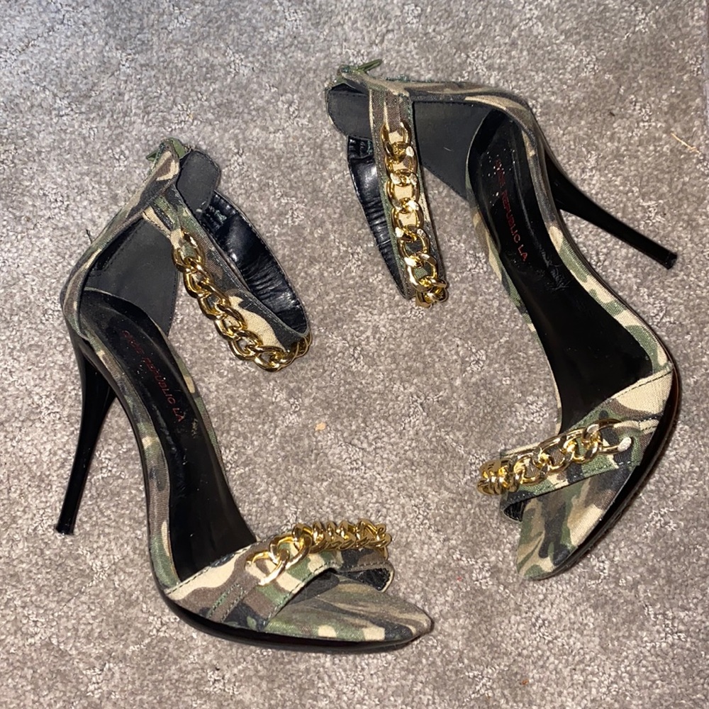 Camo gold chain heels